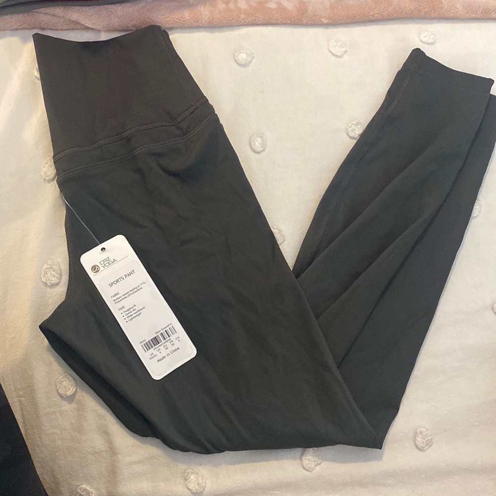 NWT CRZ Yoga Leggings, XS, Olive Green.